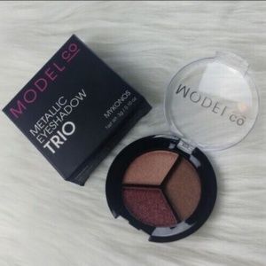 Model Co Metallic Eyeshadow. Trio Mykonos